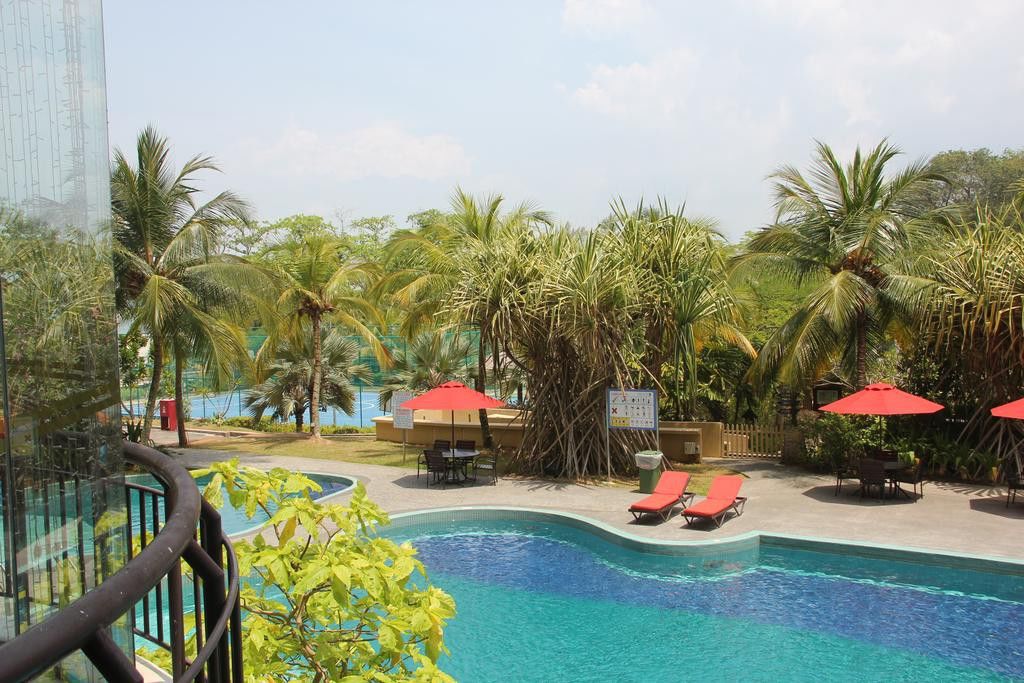 Merdeka Palace Hotel&Suites Kuching Bagian luar foto